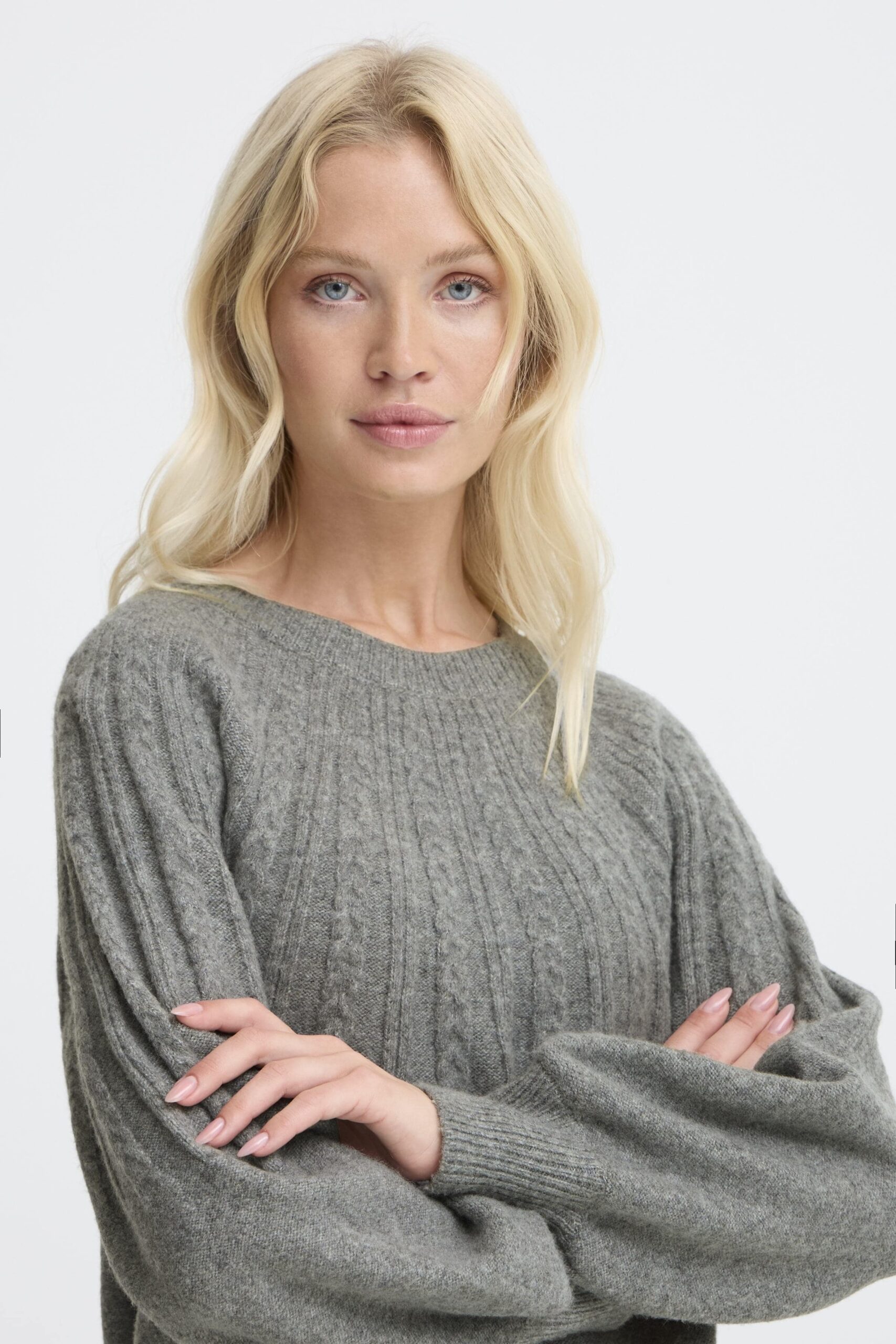 Pull gris clair BYMAGGE