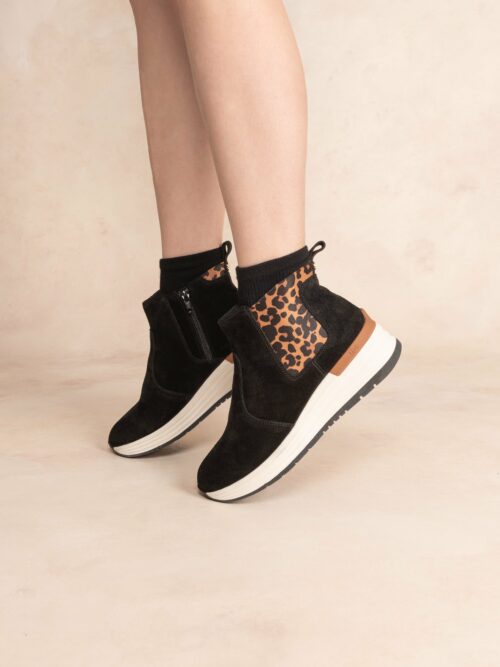 Boots cuir TEMARIE léopard de la marque TBS