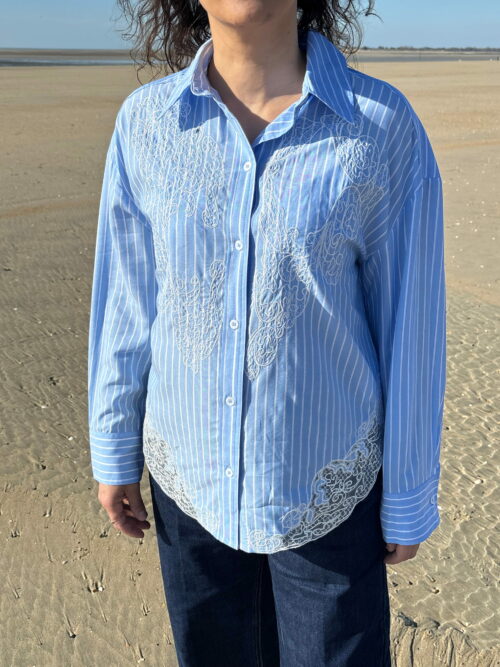 Chemise Rayée à Dentelle
